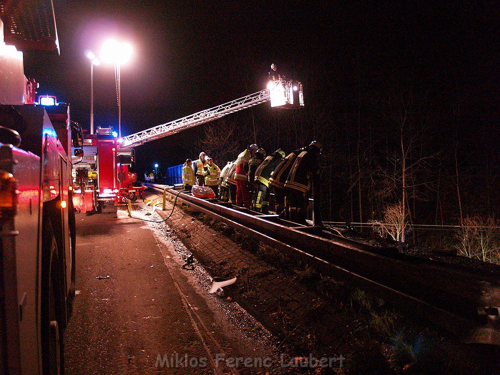 LKW stuerzt um A 3 Rich Frankfurt AK Heumar P0087.JPG